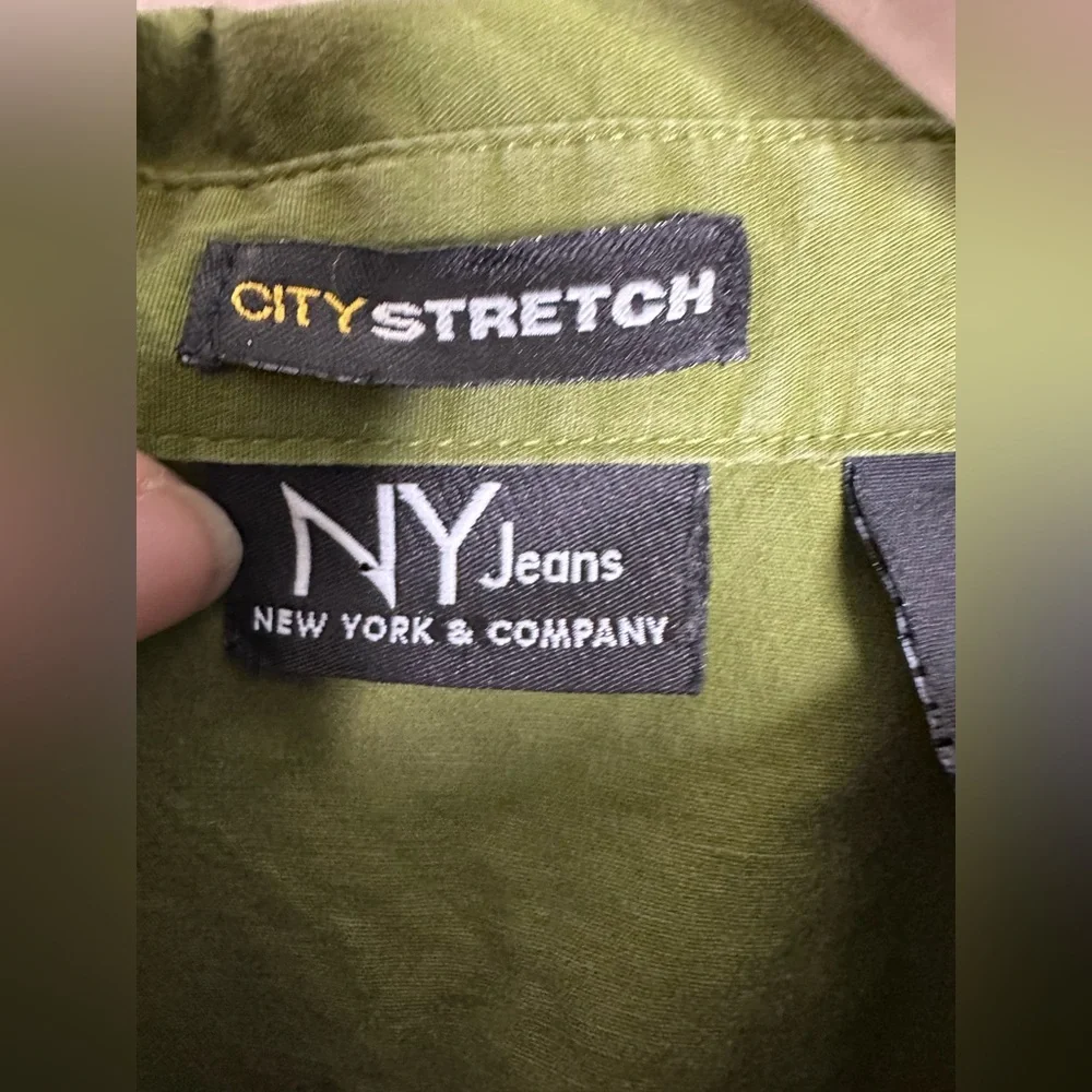 New York & Company Green Button-Up Long Sleeve Shirt Size XL - Picture 6 of 7
